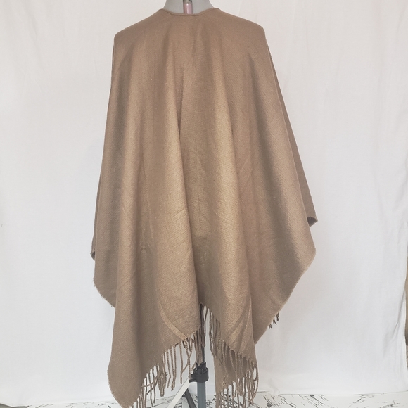 Shawl - Picture 4 of 4